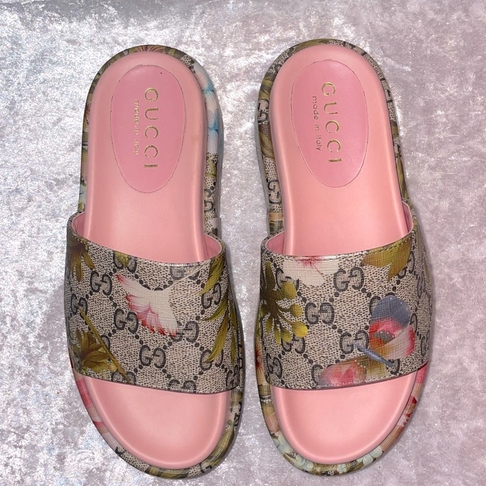 Gucci Floral Monogram Platform Slides in Beige and Pink. Box is not available - Picture 4 of 10
